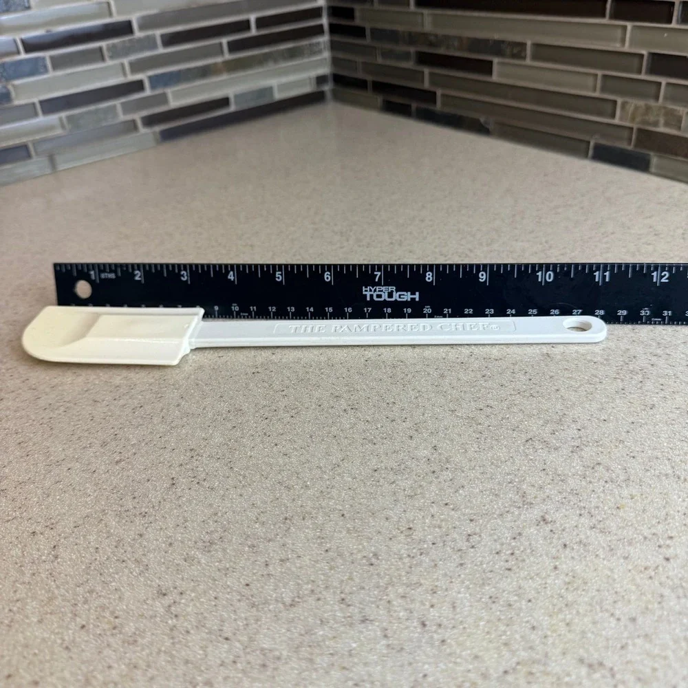 Vintage The Pampered Chef Classic Scraper White Silicone Spatula 11